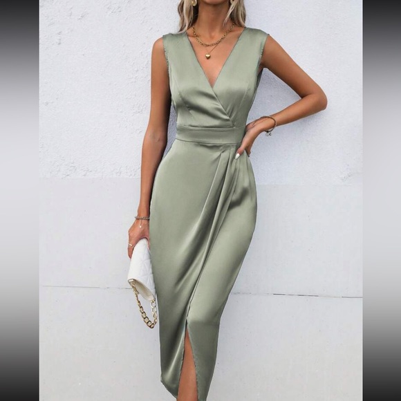 Luxe solid wrap hem satin dress - Picture 5 of 8